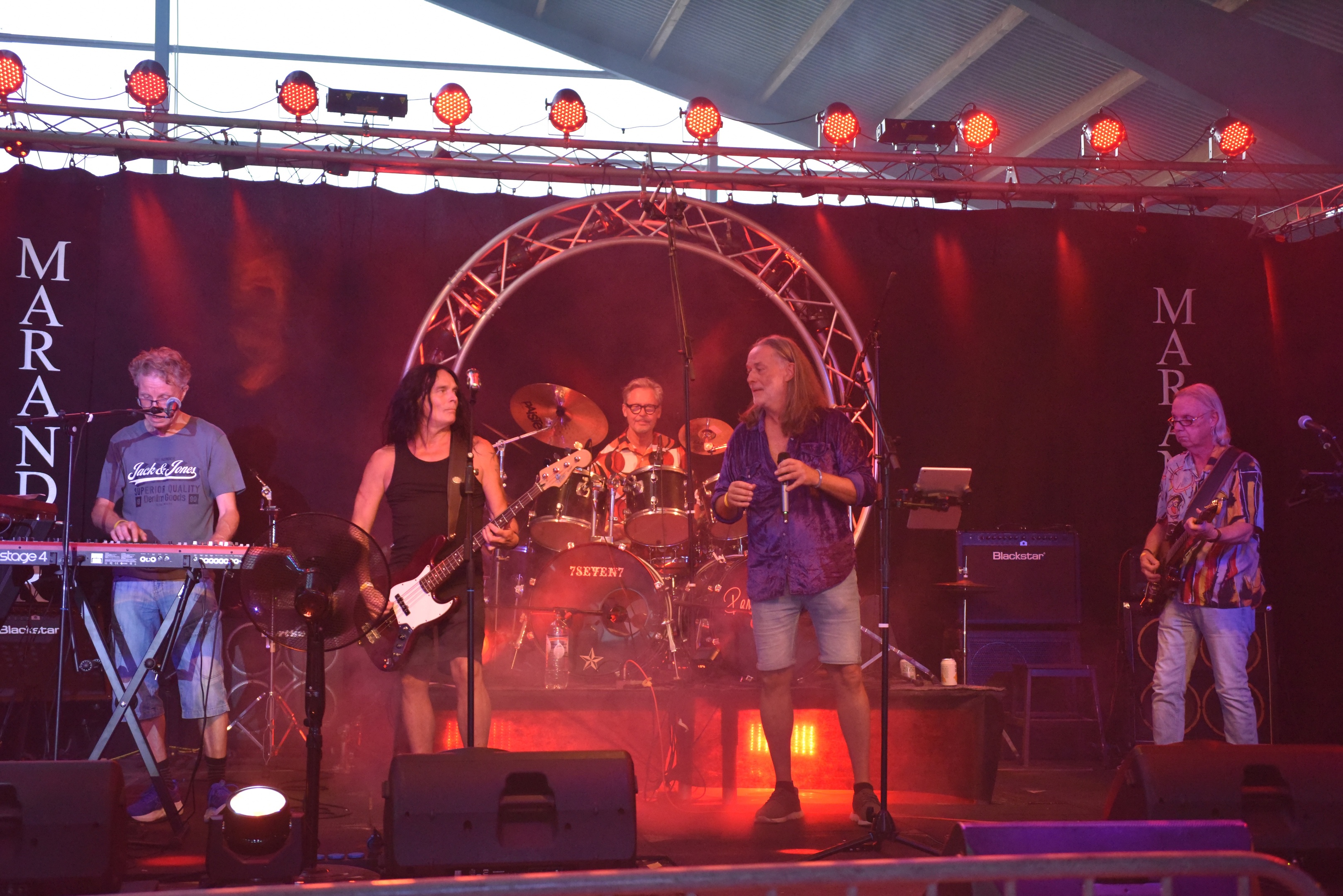 Septemberrock på 31295 innescen